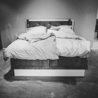 Boxspringbett Erfurt, HASENA BOXspringbett, Bett mit Motor Erfurt, Cabinet, Einbauschrank kaum sichtbar