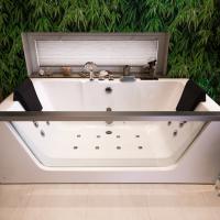 Bad Möbel Dusche Wanne Whirlpool Holz Sauna Waschtisch Doppelwaschtisch Ofen Saunaofen Fliesen Pflanzen Bambus Kieppe Einbauschrank Entspannen Relaxen Zeit Für Sich Oase Wellness