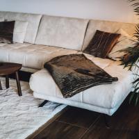 #Polstergarnitur als stilvoller Blickfang im Wohnraum #helle Ausstrahlung #modernes Design #L-Form #Kieppe #Erfurt